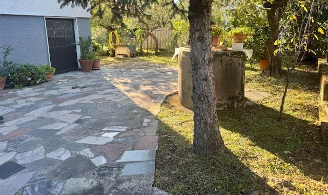 Casa indipendente con giardino in via falaschi, Ortonovo
