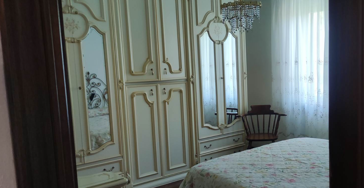 Casa indipendente con giardino in via dogana 23, Ortonovo