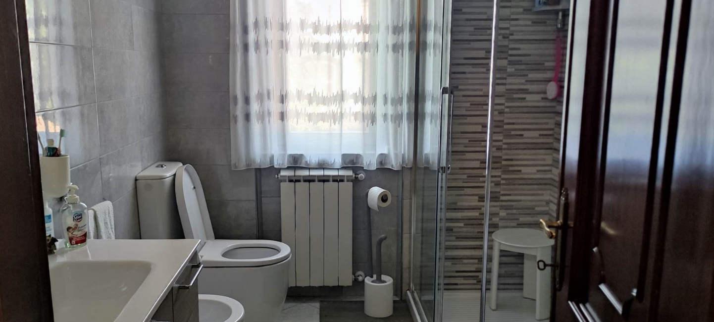 Casa indipendente con giardino in via dogana 23, Ortonovo