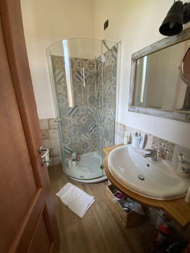 Casa indipendente con giardino in via ronzano, Sarzana