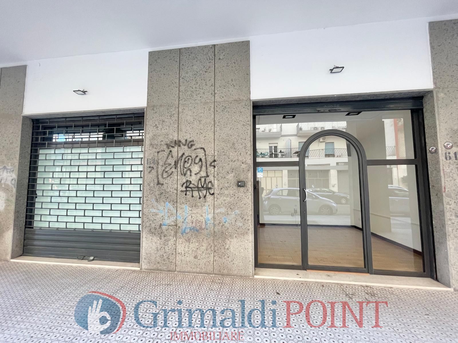 Locale commerciale in affitto in via g. d'annunzio 61, Lecce
