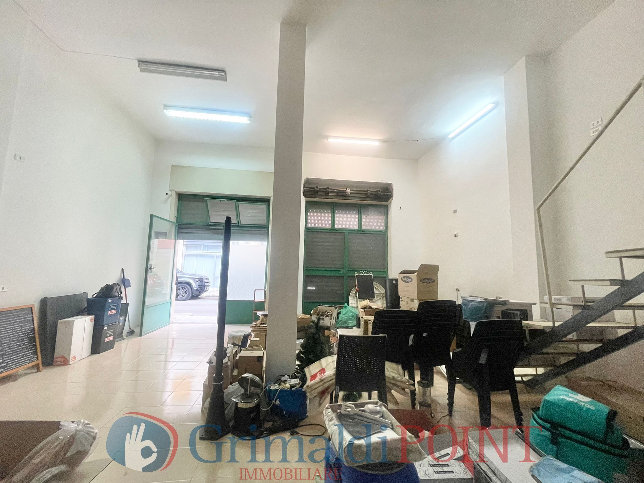 Magazzino in vendita in via duca d'aosta 76, Lecce