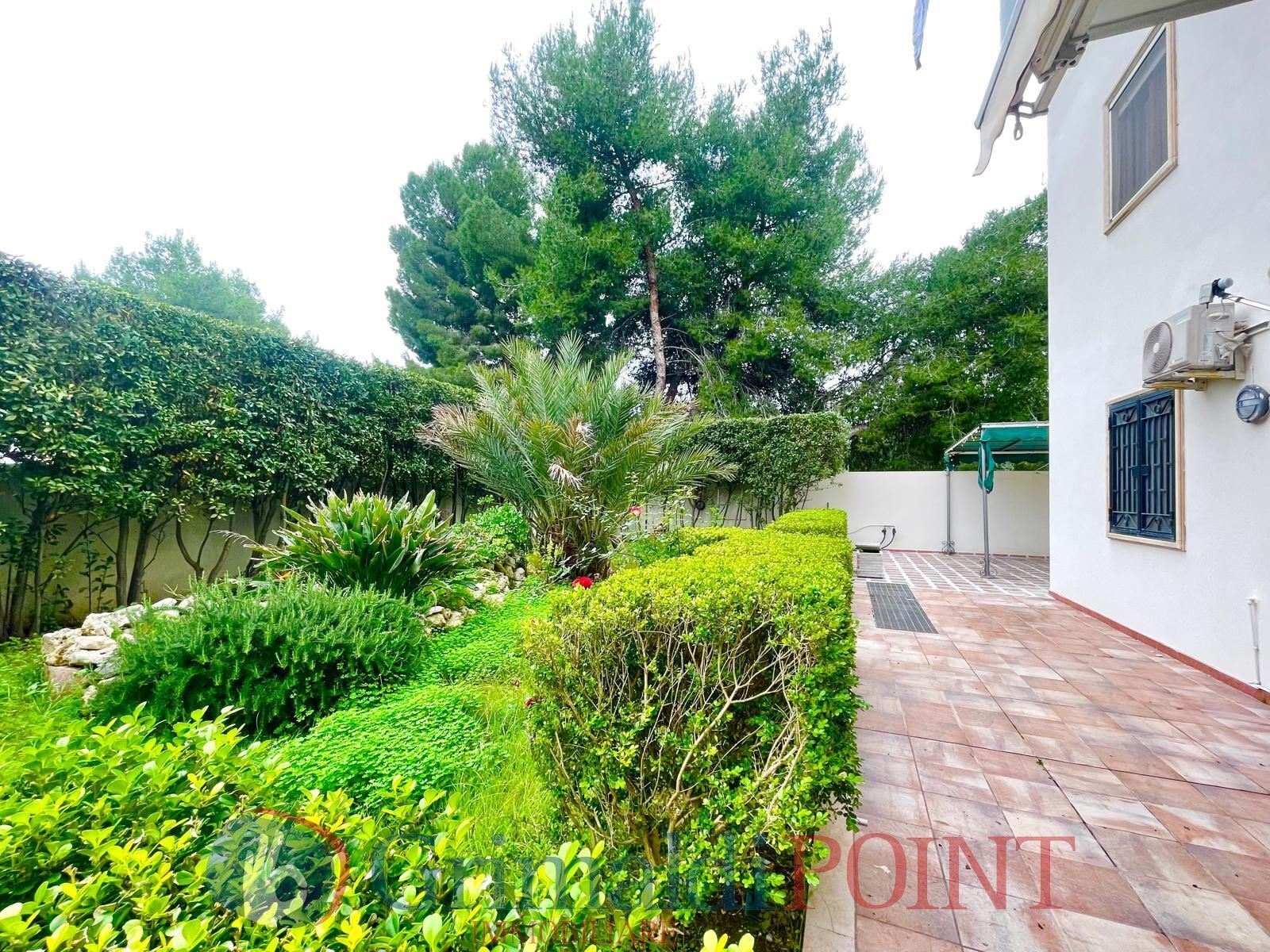 Appartamento con giardino in via federico zeri 3, Lecce