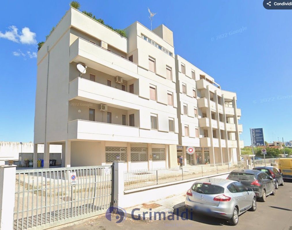 Box/Garage 27mq in vendita in via francesco de mura 37, Lecce