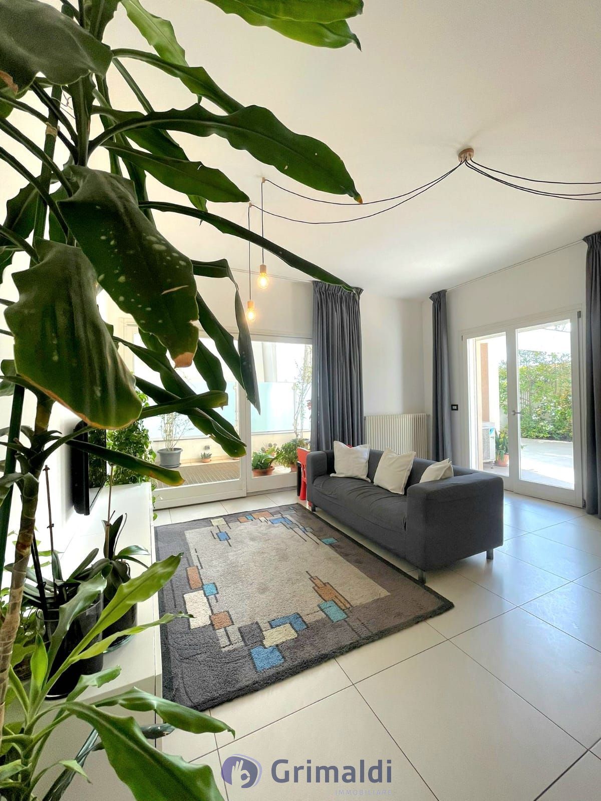 Appartamento con giardino in via potenza 19/f, Lecce