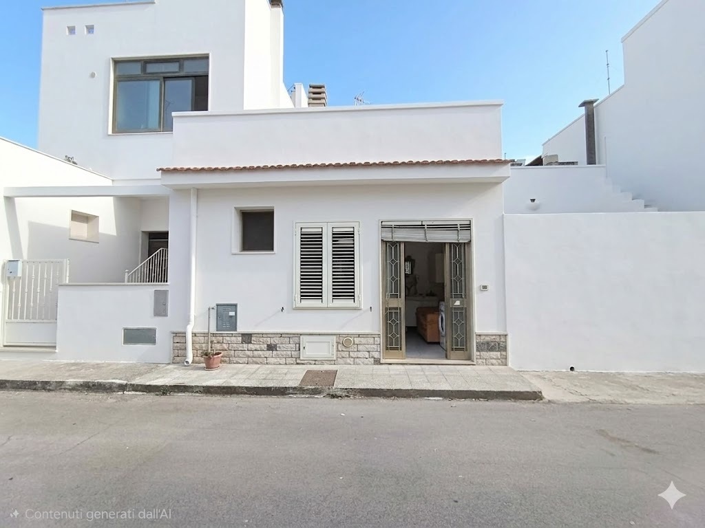Casa indipendente da ristrutturare in via silvio pellico 20, Melendugno