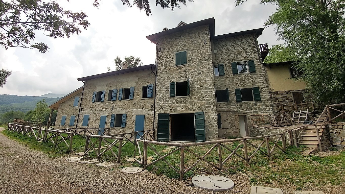 Casa indipendente con giardino in via teggiola 30, Fanano