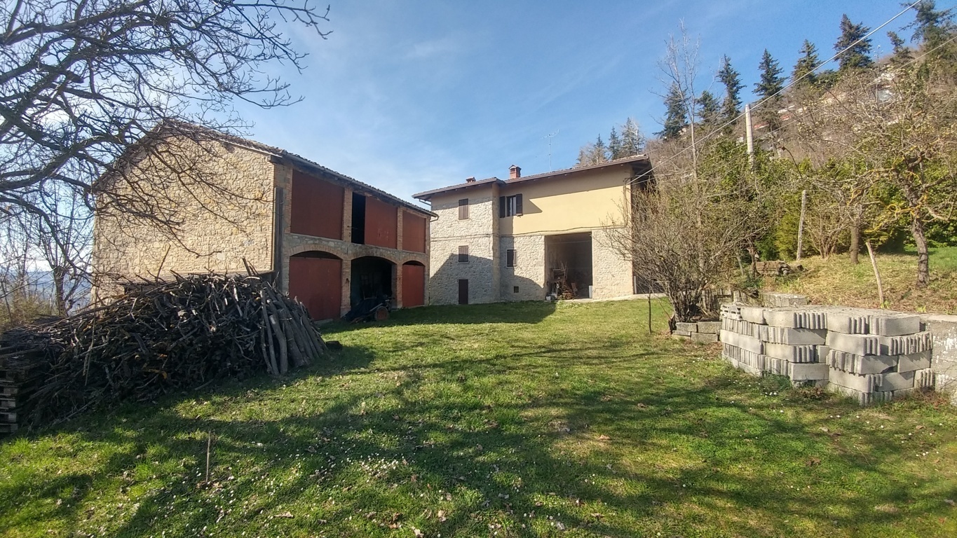 Rustico con giardino a Zocca