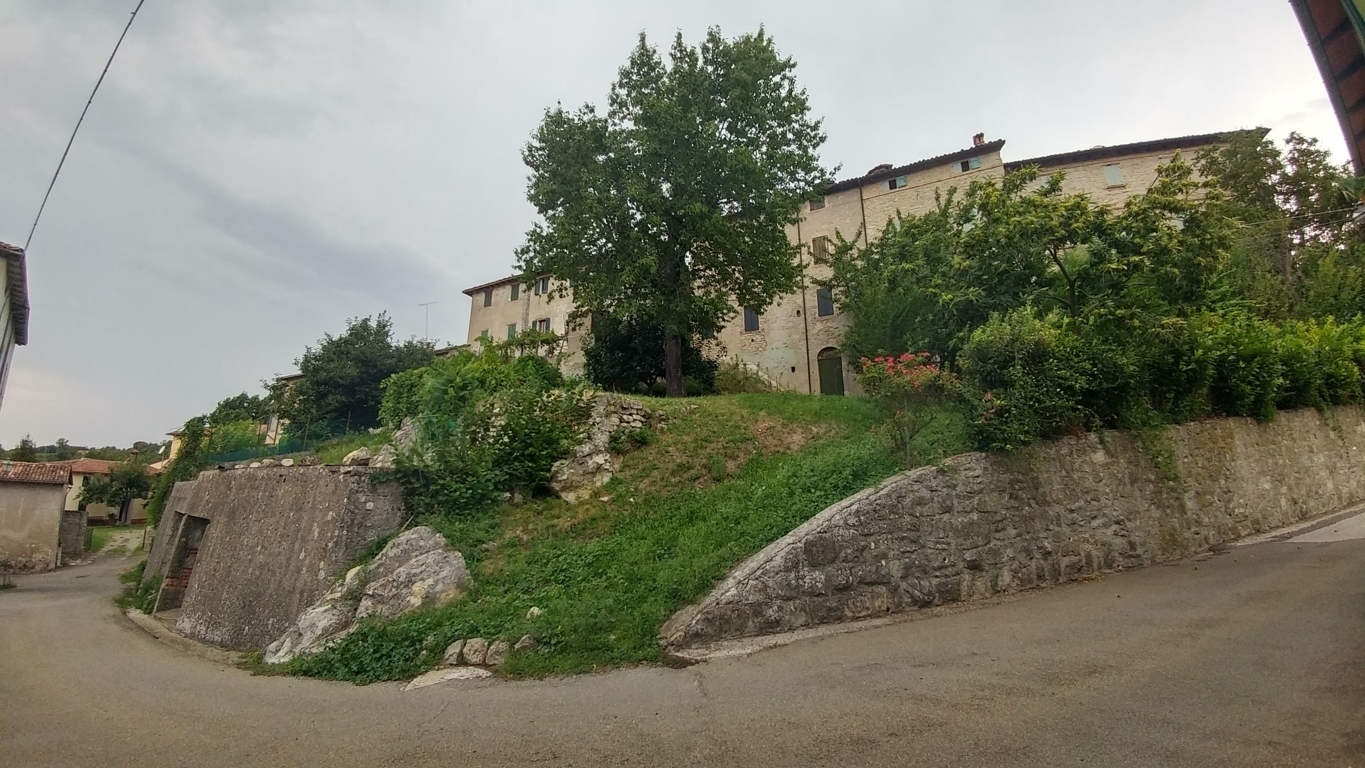 Casa indipendente con giardino in via castello 94, Zocca
