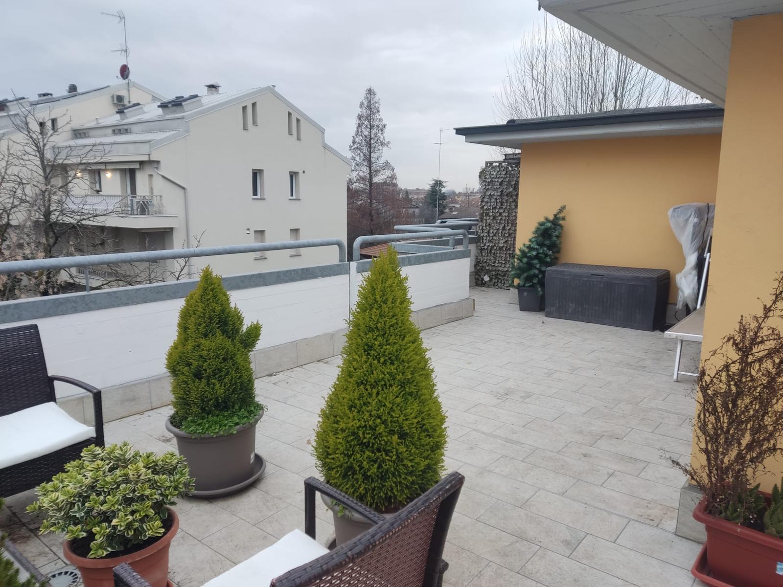 Monolocale con terrazzo in via buon pastore, Modena
