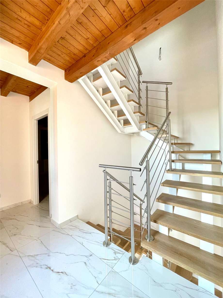 Casa indipendente con giardino in via cavo argine 42, Modena