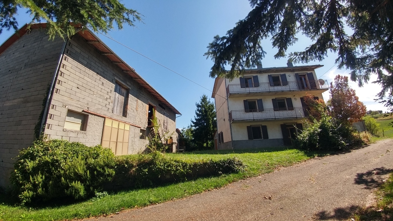 Rustico con giardino in via montalto vecchio 801, Montese