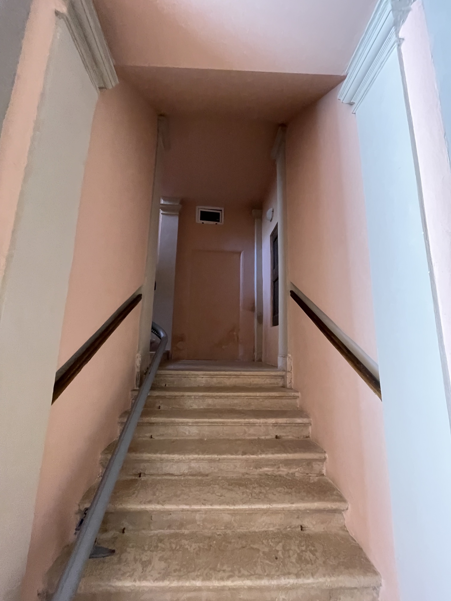 Trilocale con terrazzo in rua muro 27, Modena