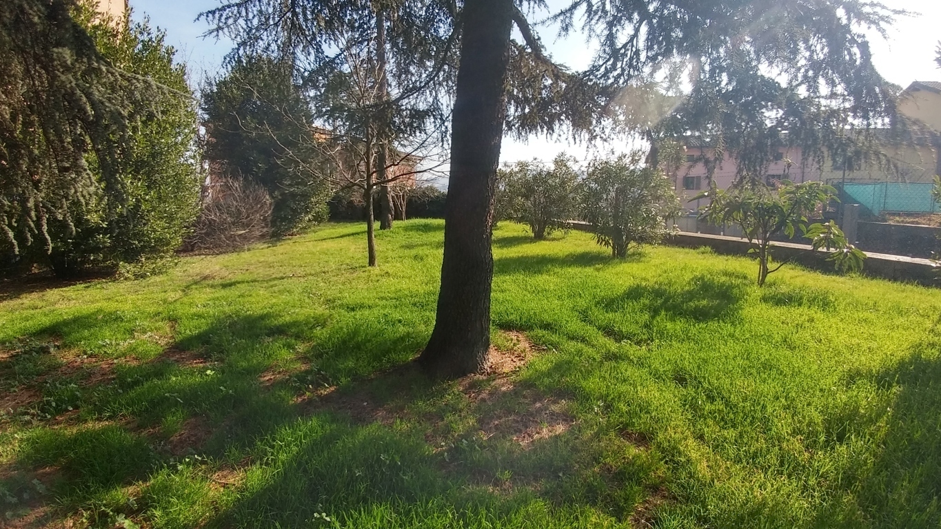 Villa da ristrutturare in via papa giovanni paolo ii 10, Vignola