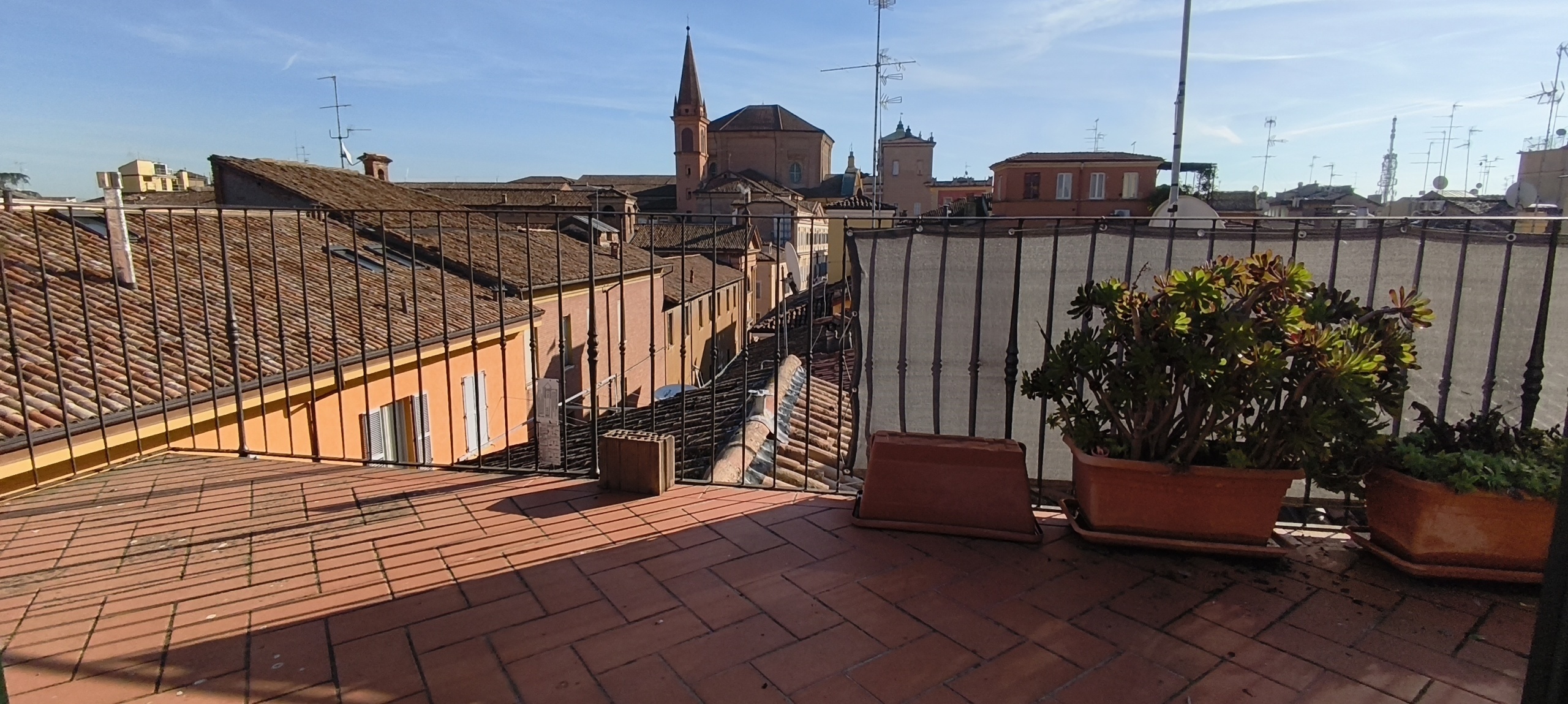 Mansarda in affitto in via belle arti, Modena