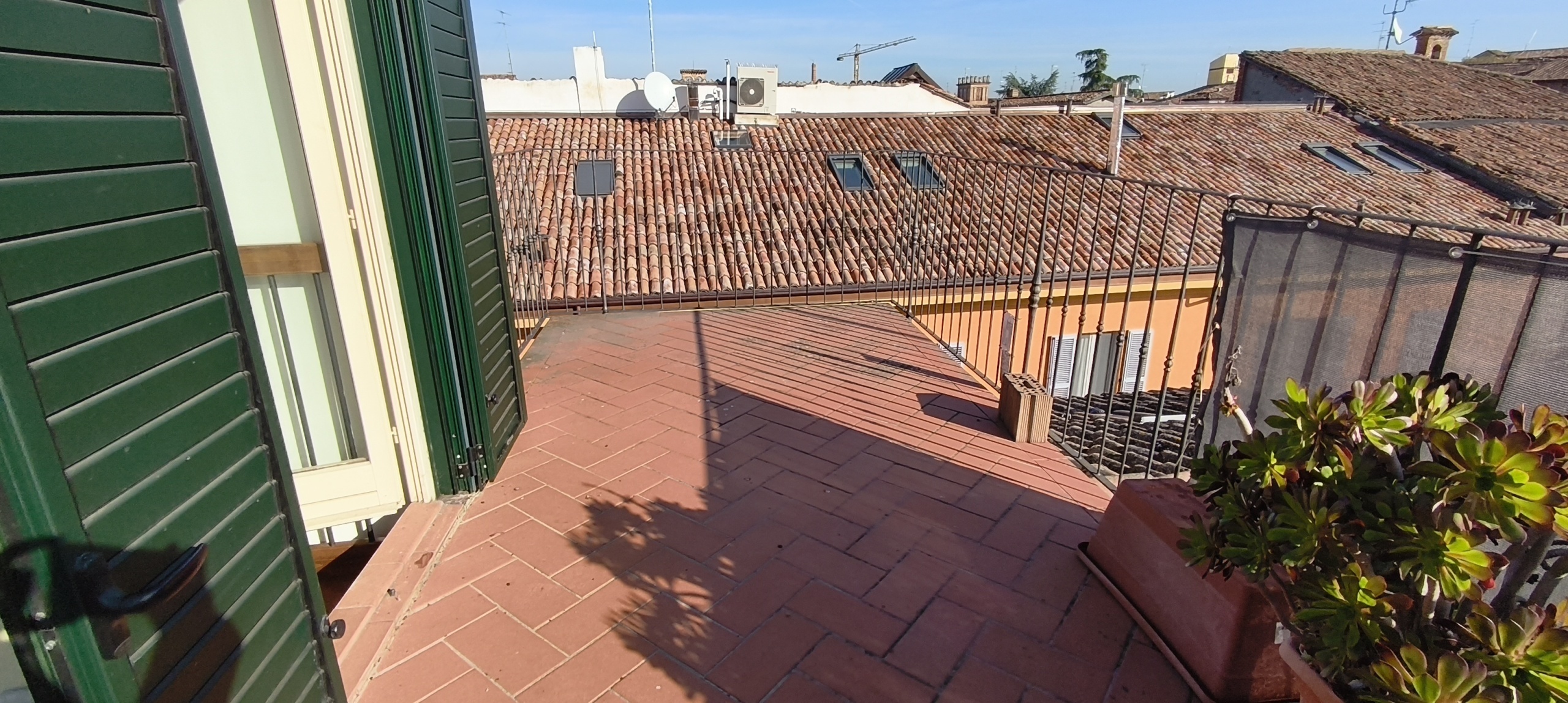 Mansarda in affitto in via belle arti, Modena