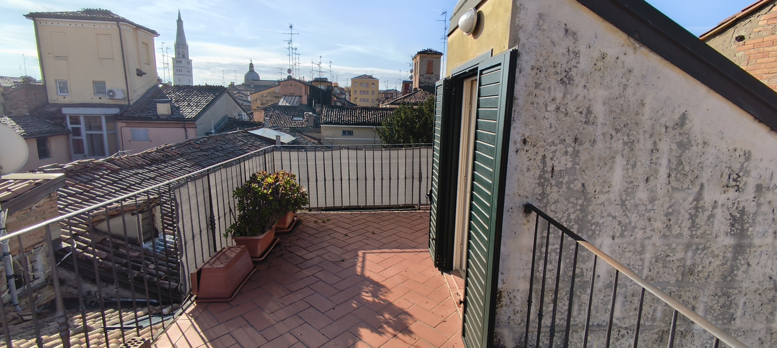 Mansarda in affitto in via belle arti, Modena