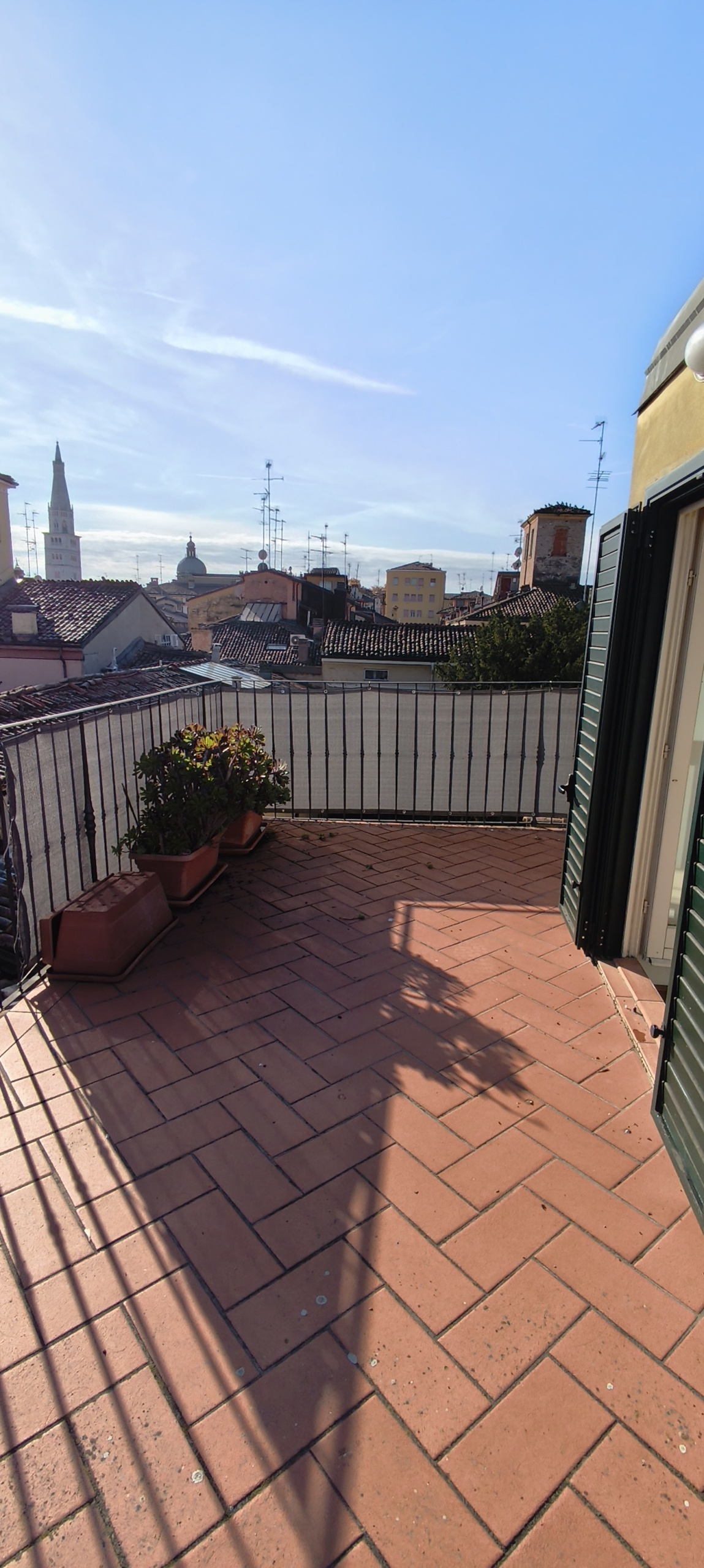 Mansarda in affitto in via belle arti, Modena