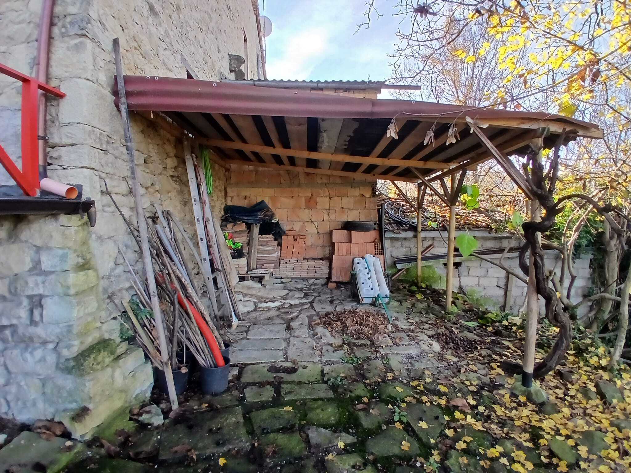 Casa indipendente con giardino in via m. d'azeglio 769, Guiglia