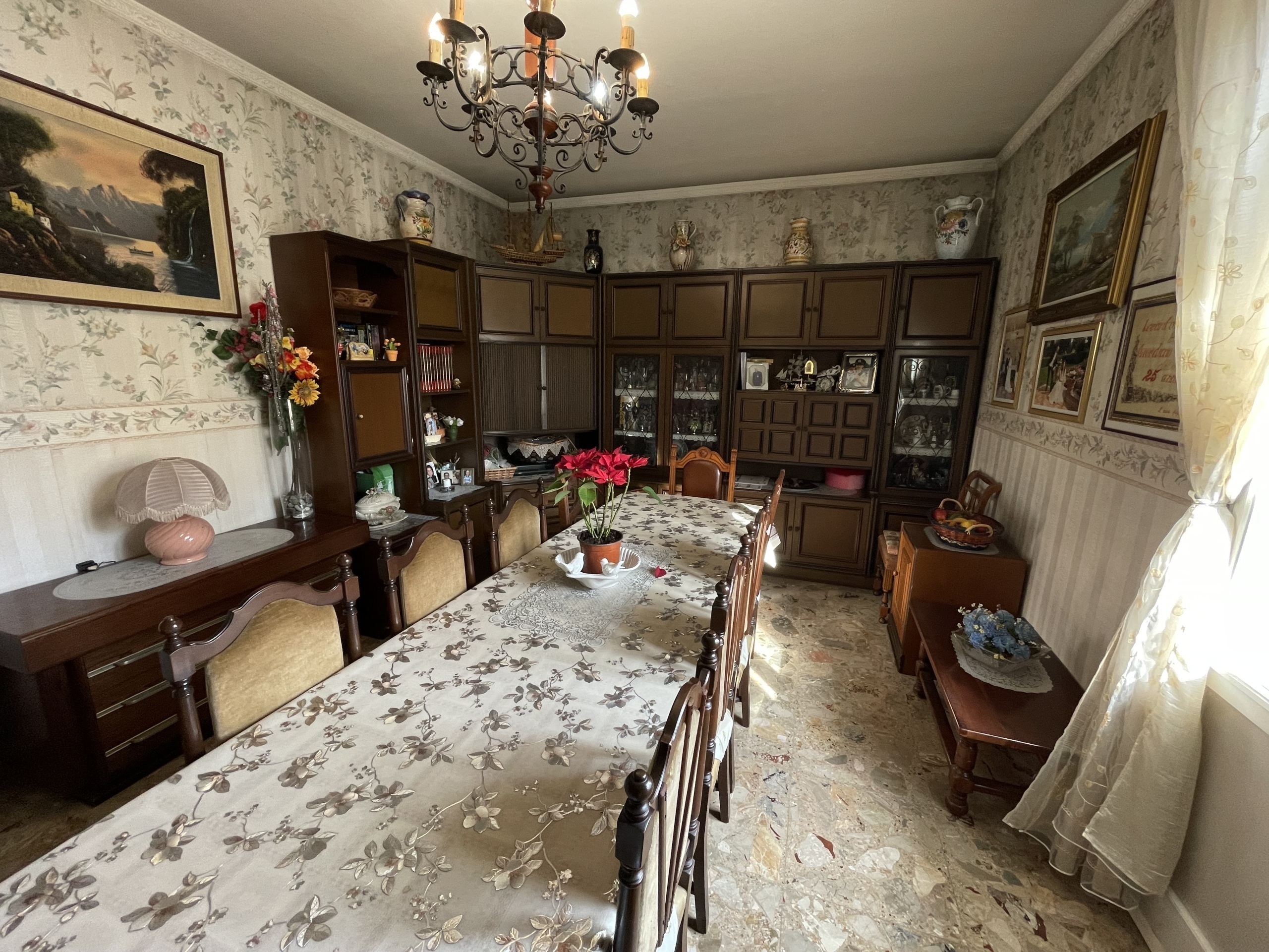 Appartamento con box in via nobili 9, Modena