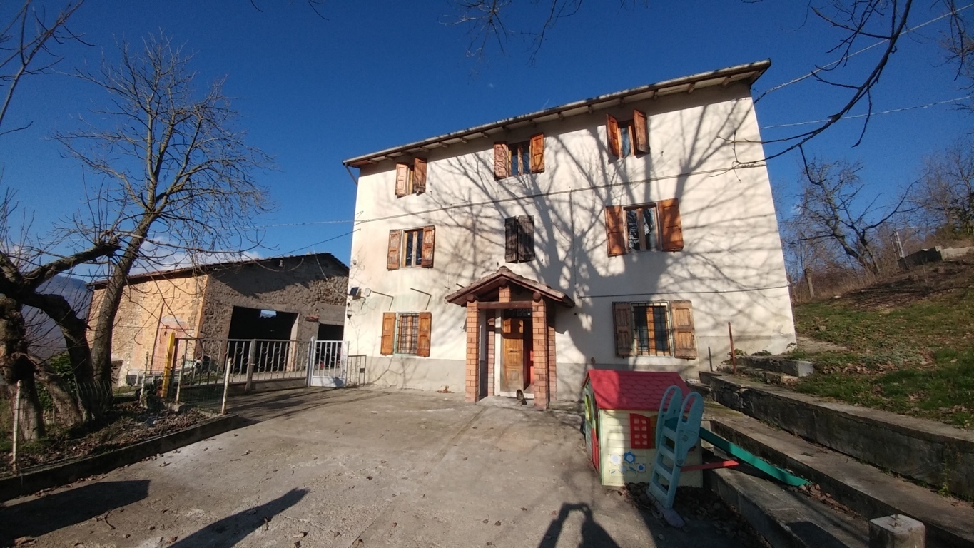 Casa indipendente con giardino in via tezza 1586, Zocca