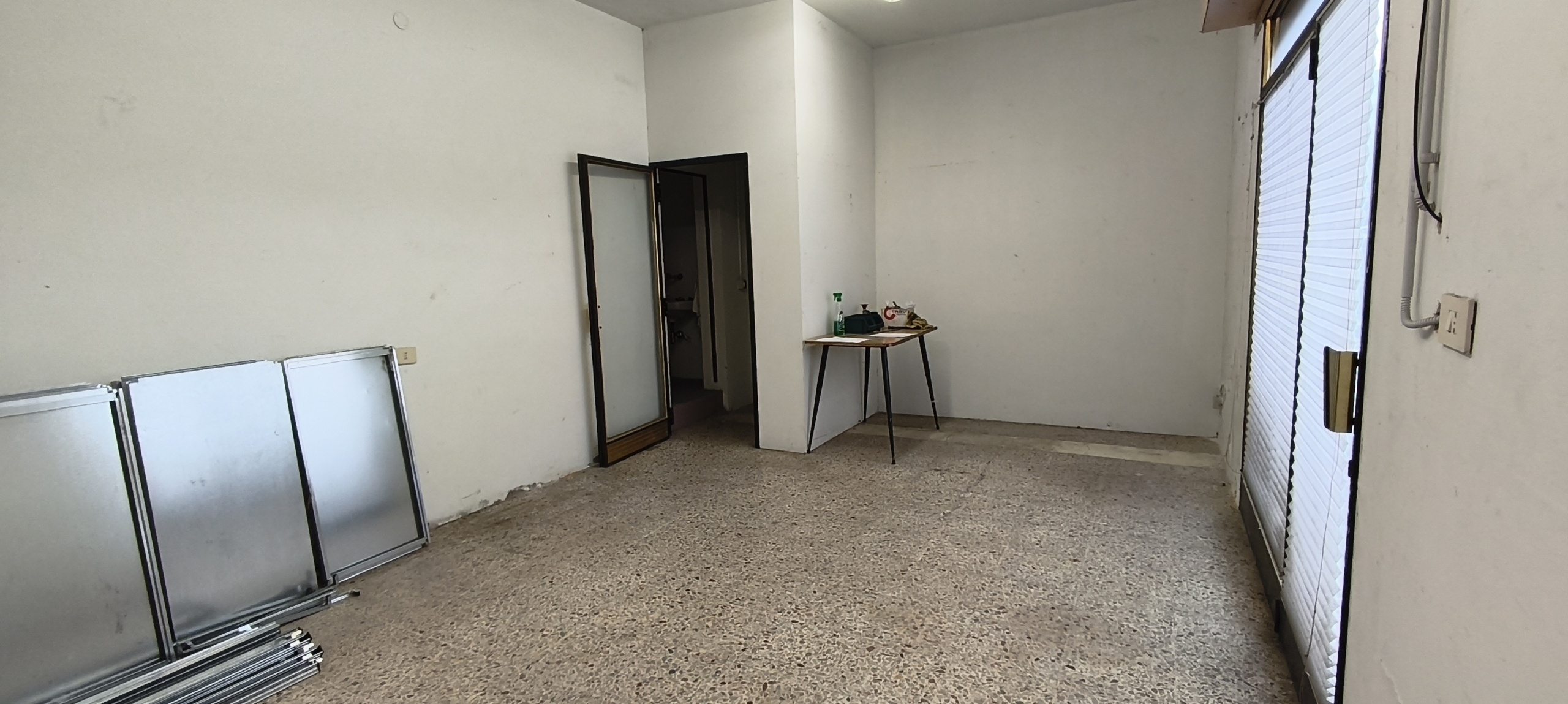 Laboratorio in vendita in via ennio carando, Modena