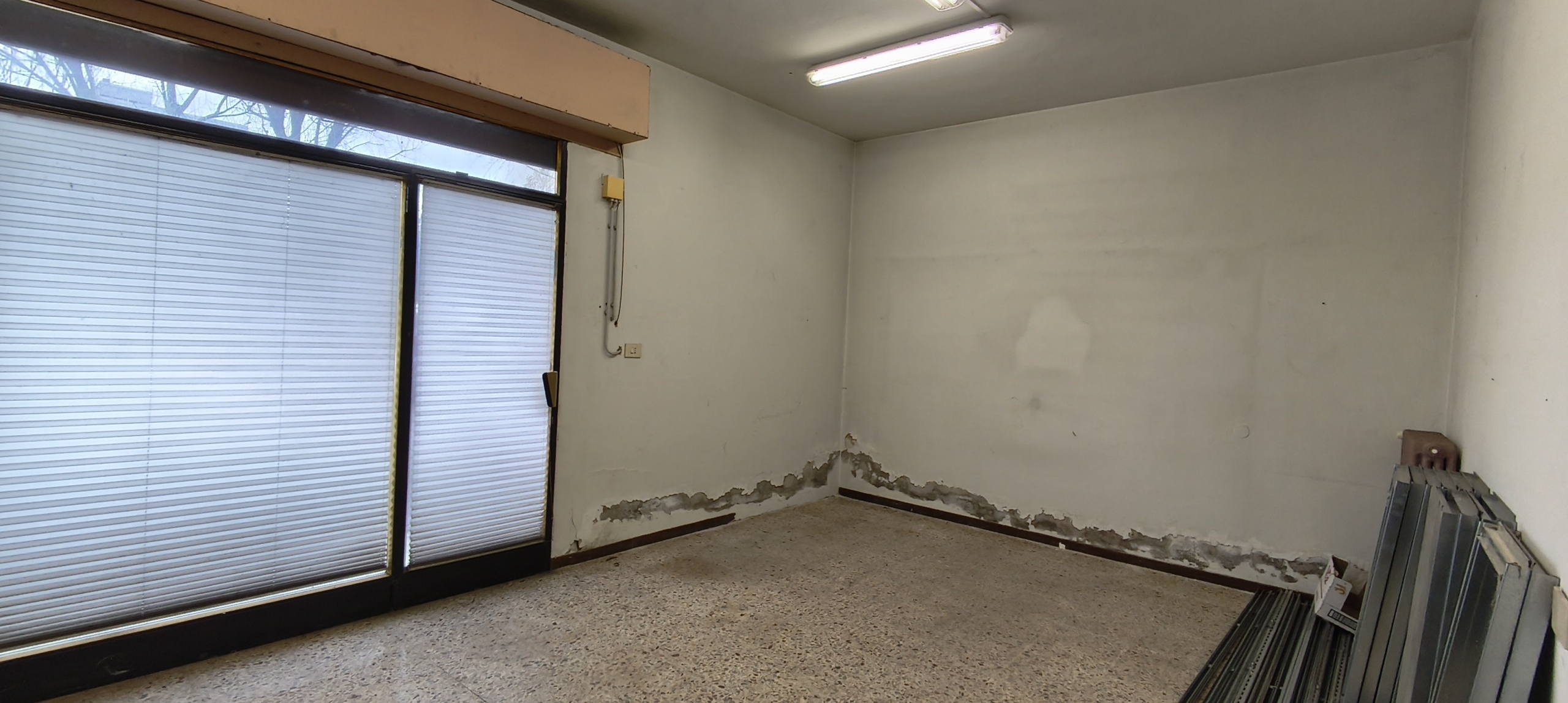 Laboratorio in vendita in via ennio carando, Modena