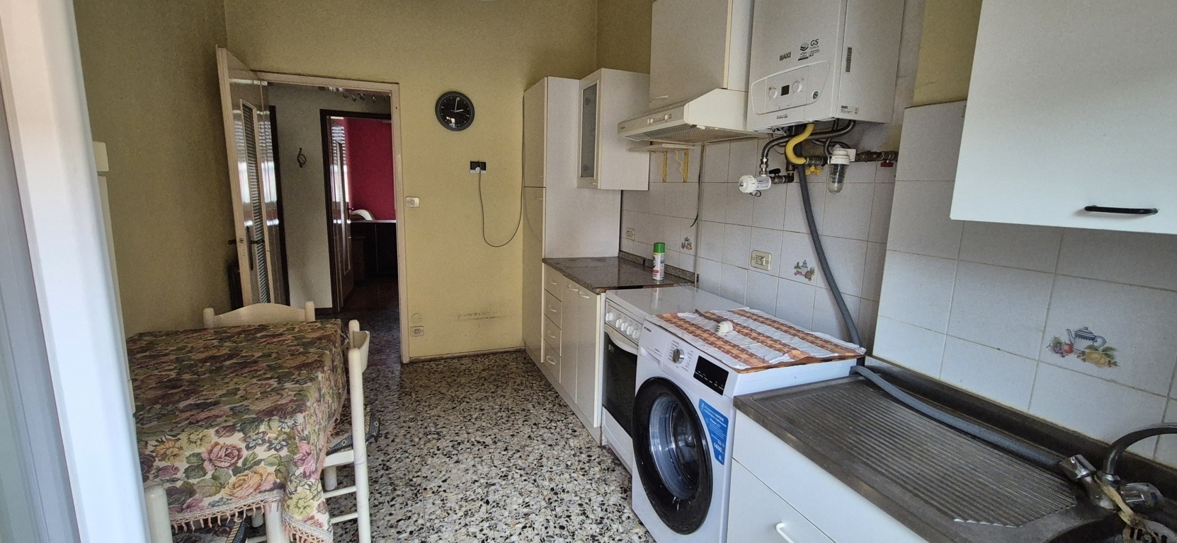 Trilocale con box in via verona 40, Modena