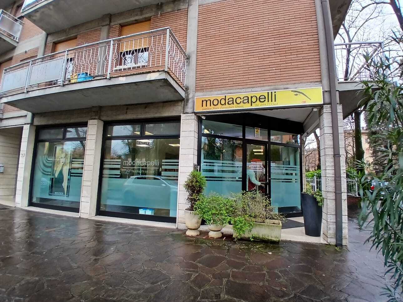 Locale commerciale in vendita in via della pace 486, Vignola