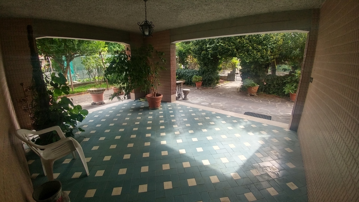 Casa indipendente con giardino in via san lorenzo 46, Castelnuovo Rangone