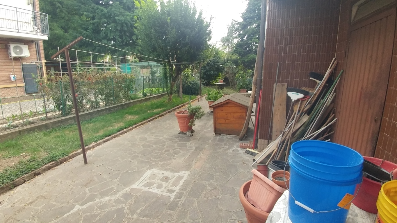Casa indipendente con giardino in via san lorenzo 46, Castelnuovo Rangone