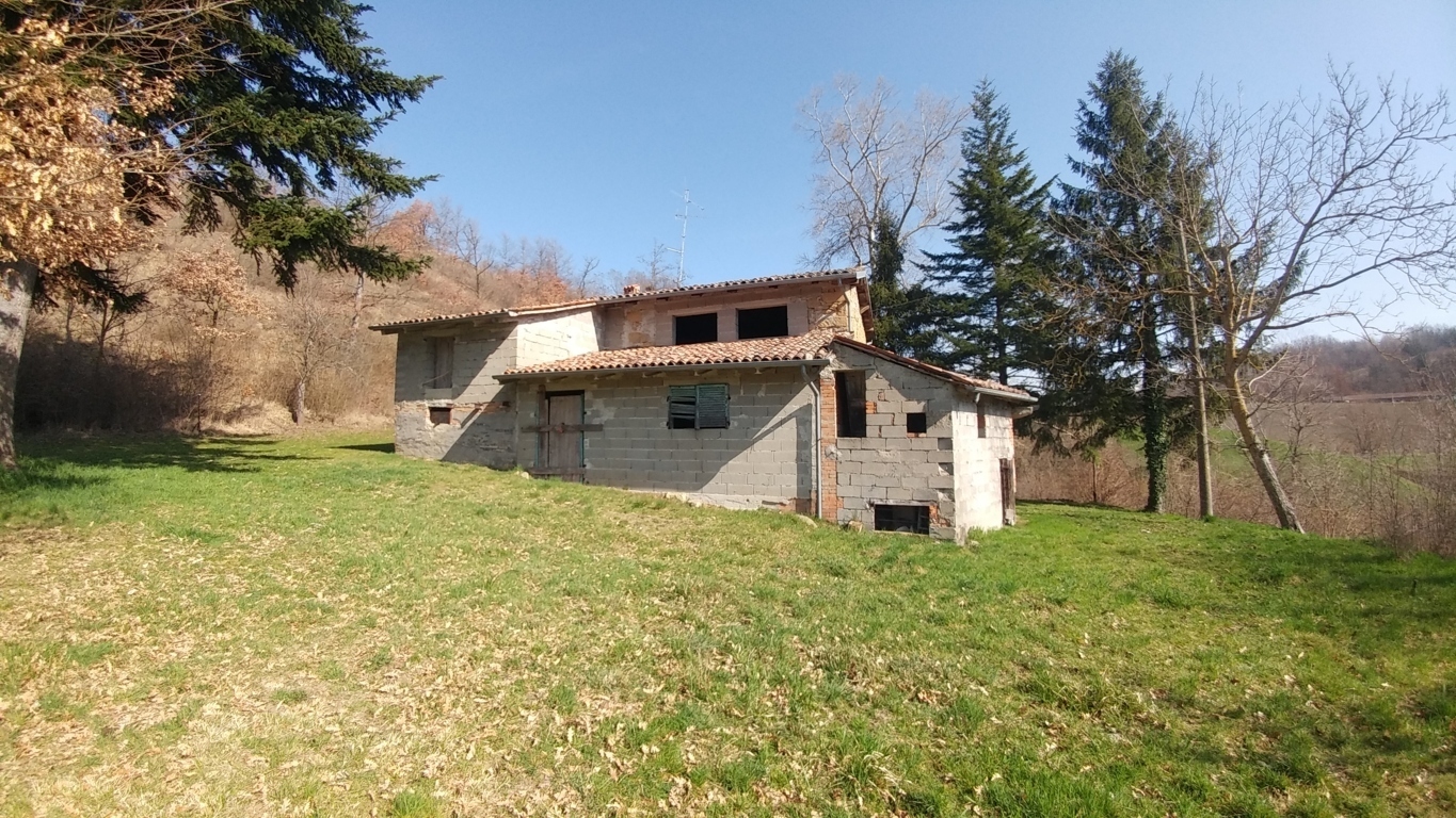 Rustico con giardino in via mattioli 555, Zocca