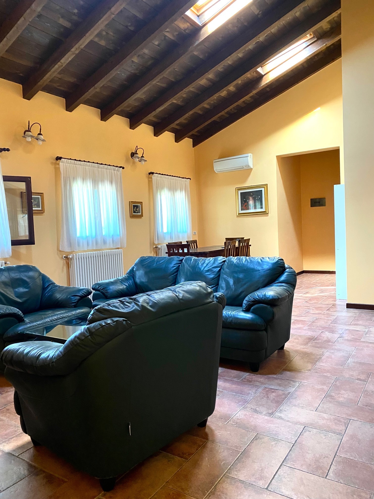 Quadrilocale con box in via abetone superiore 146, Maranello