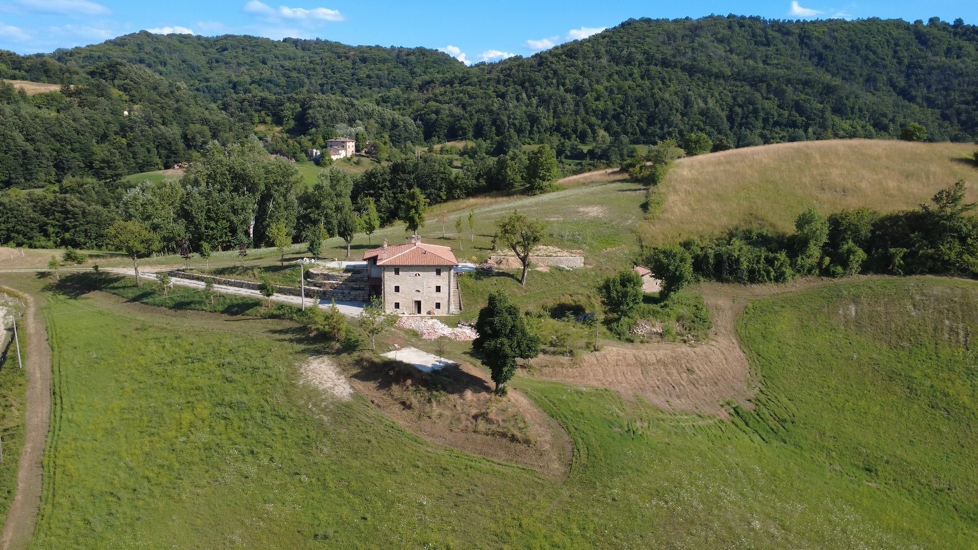 Rustico con giardino in via canobbi 8, Castel d'Aiano