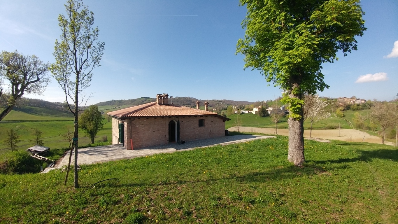 Rustico con giardino in via mattioli 661, Zocca