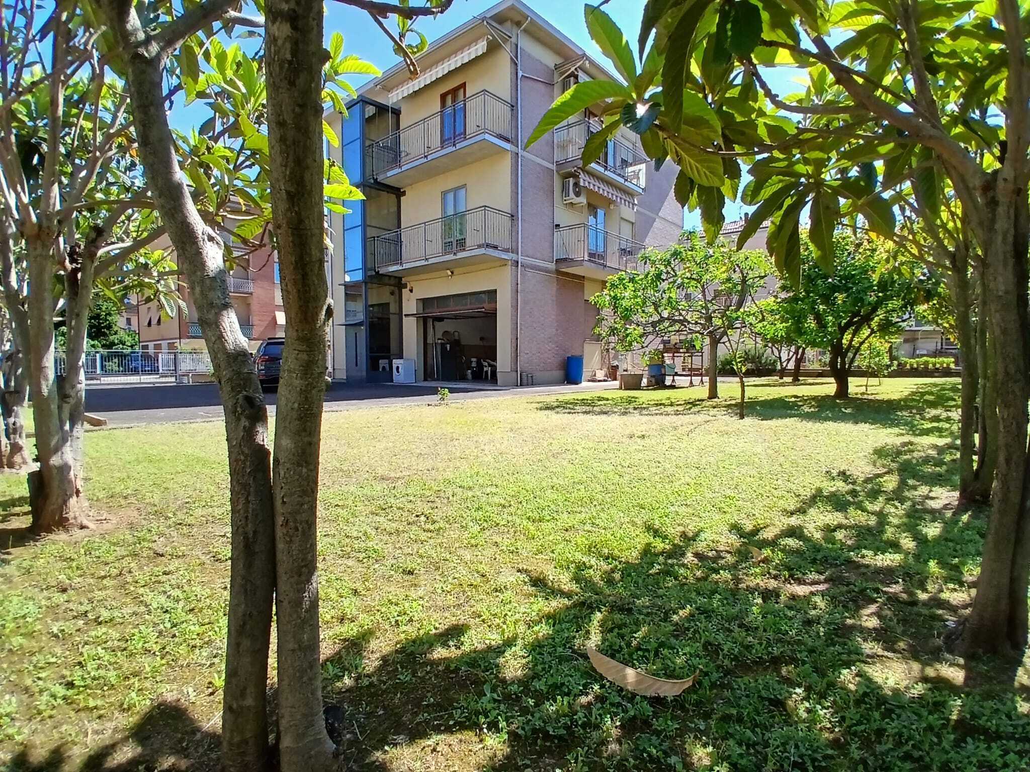 Casa indipendente con giardino in via c. prampolini 45, Vignola