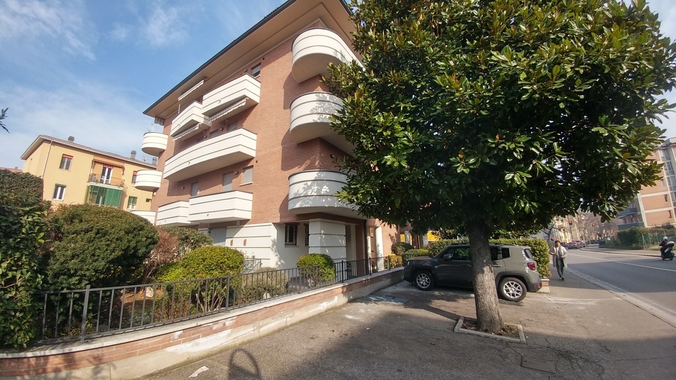 Bilocale con giardino in via g. luosi 190, Modena