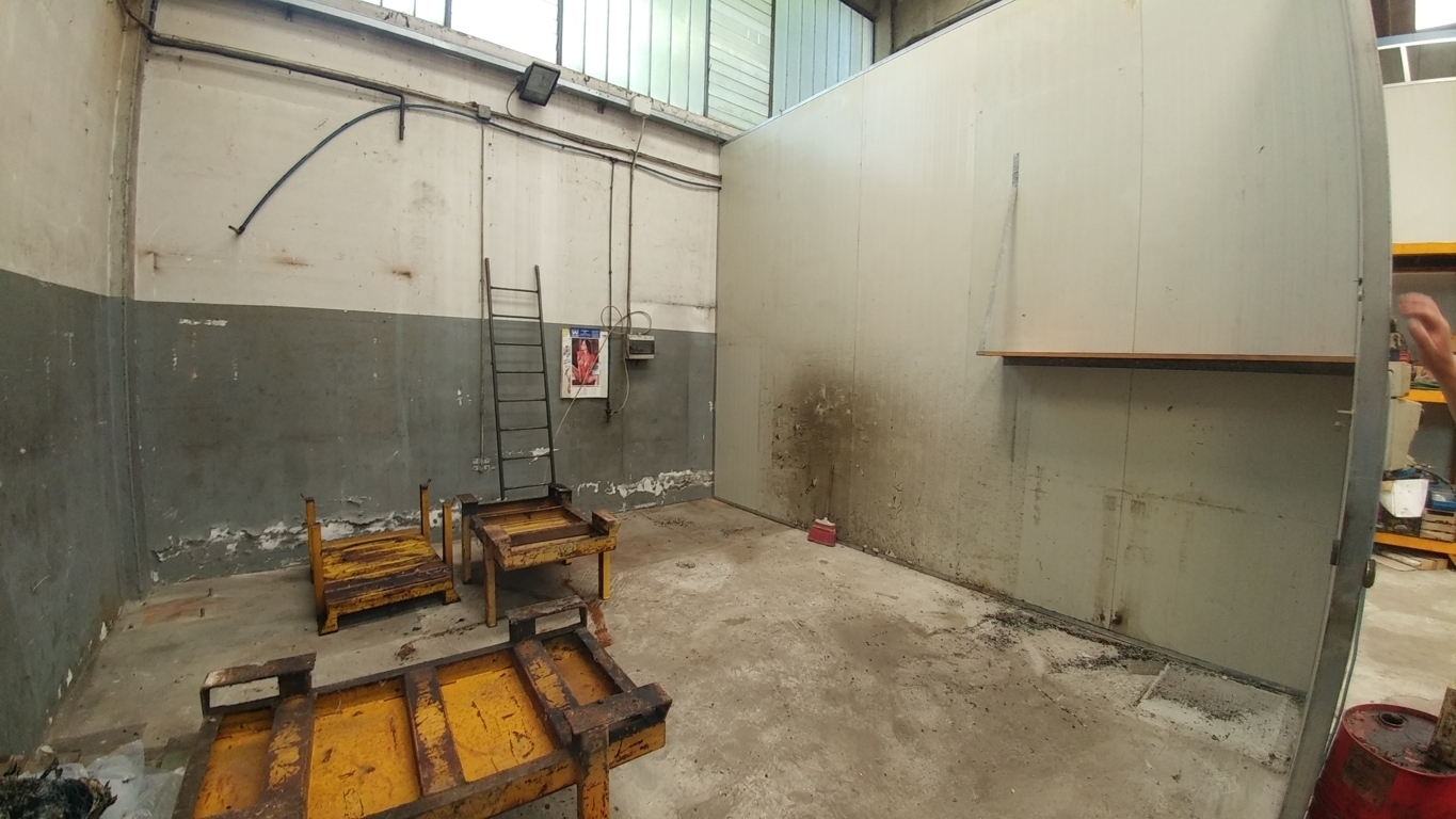 Capannone da ristrutturare in via ghigo zanfrognini 19, Modena