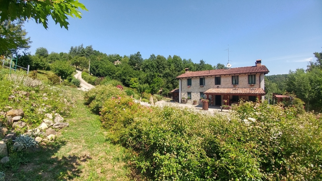 Casa indipendente con giardino in via cattani 502, Guiglia