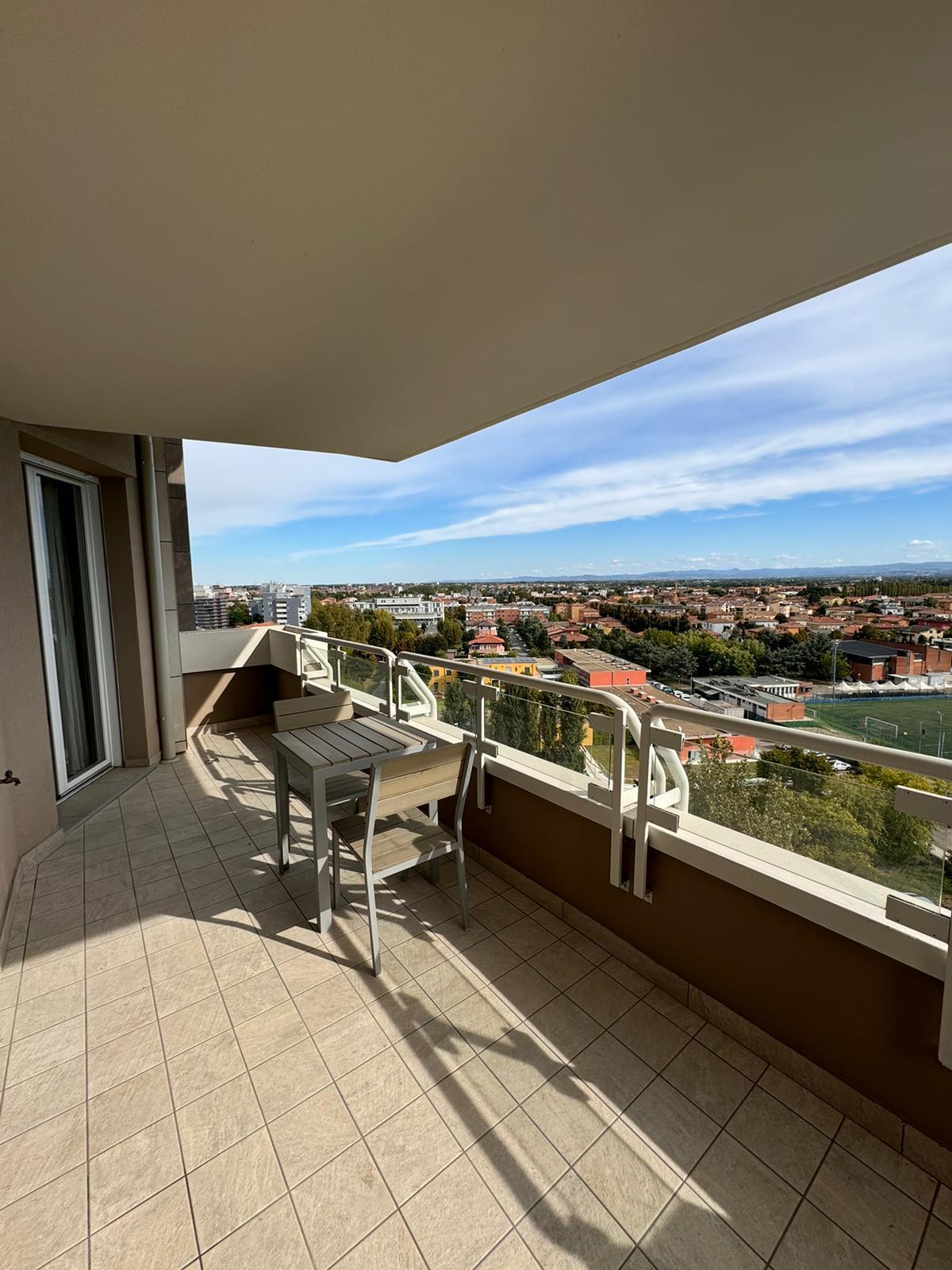 Trilocale con terrazzi in via delle costellazioni 150, Modena