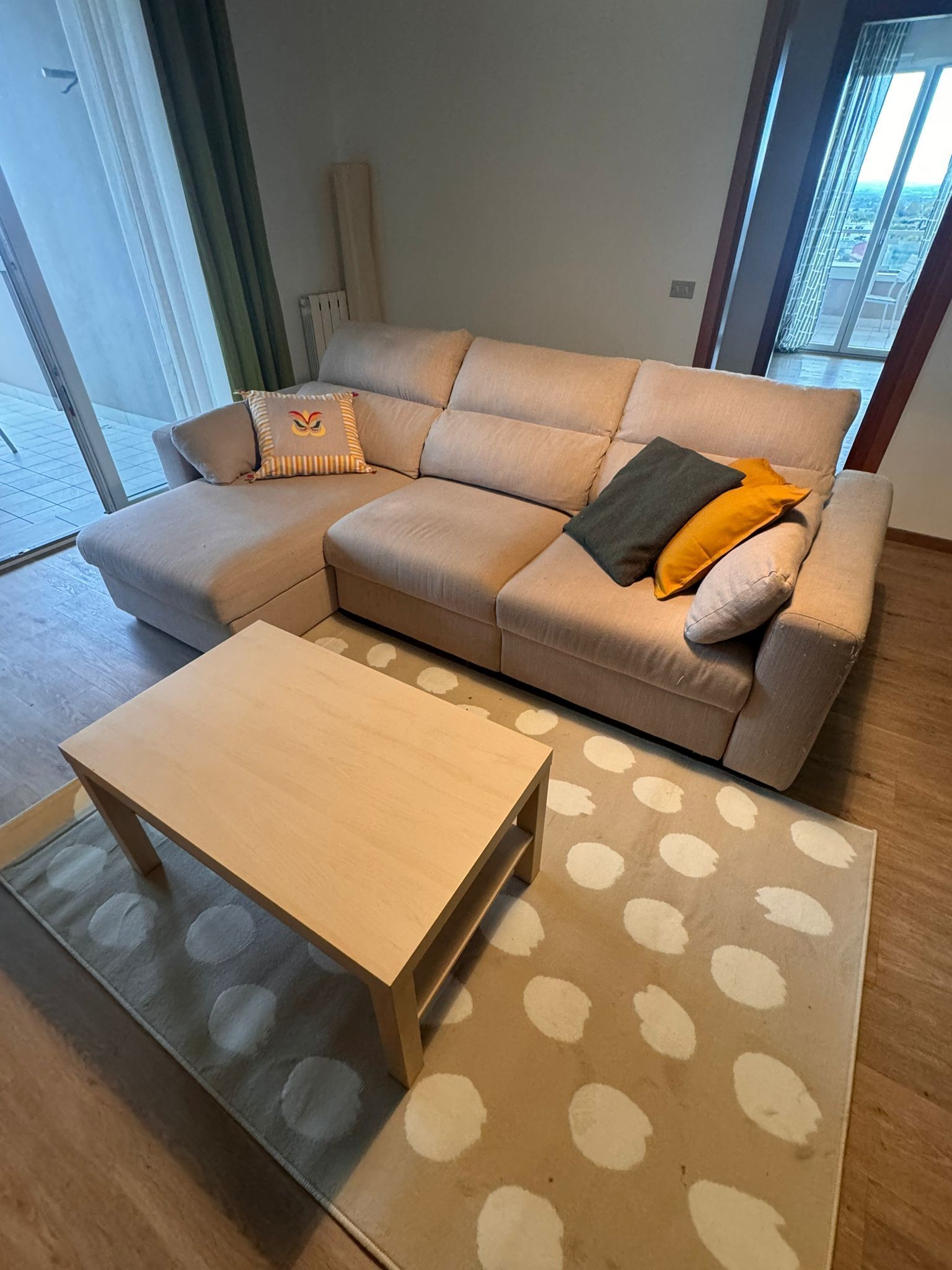 Trilocale con terrazzi in via delle costellazioni 150, Modena