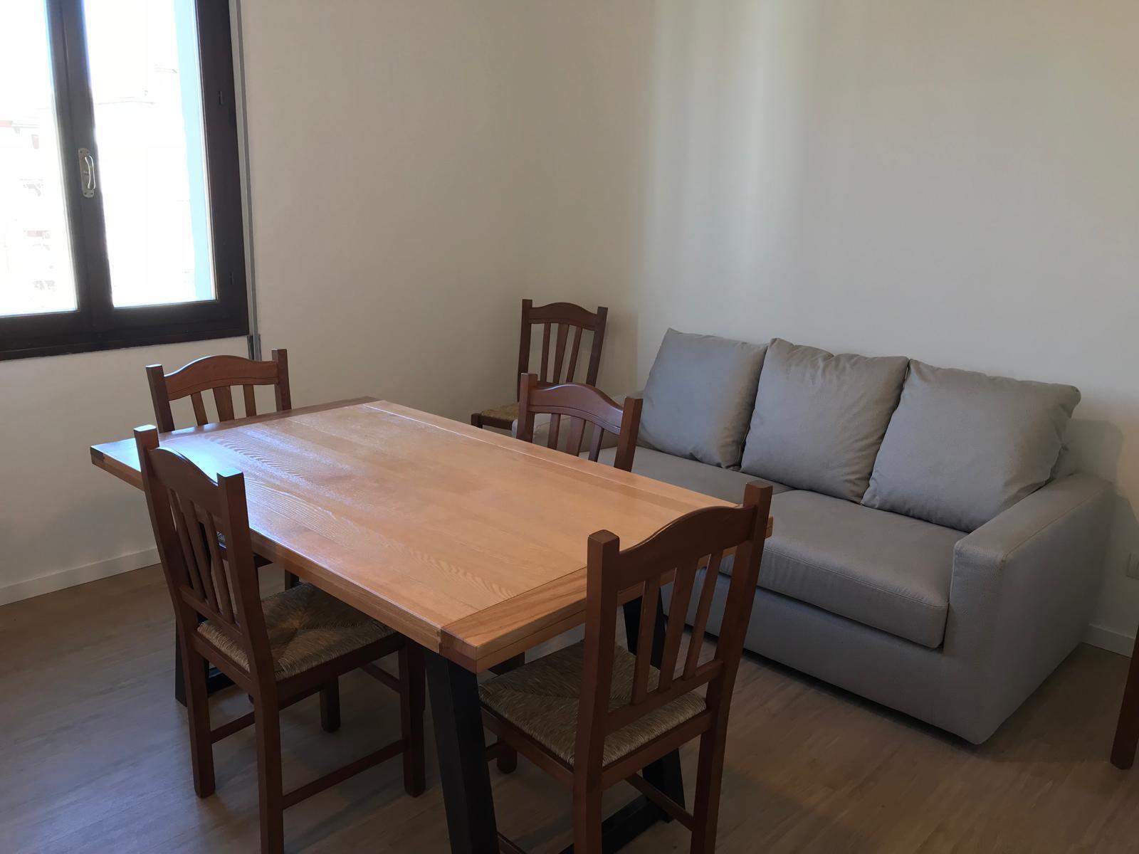 Trilocale ristrutturato in via araldi, Modena