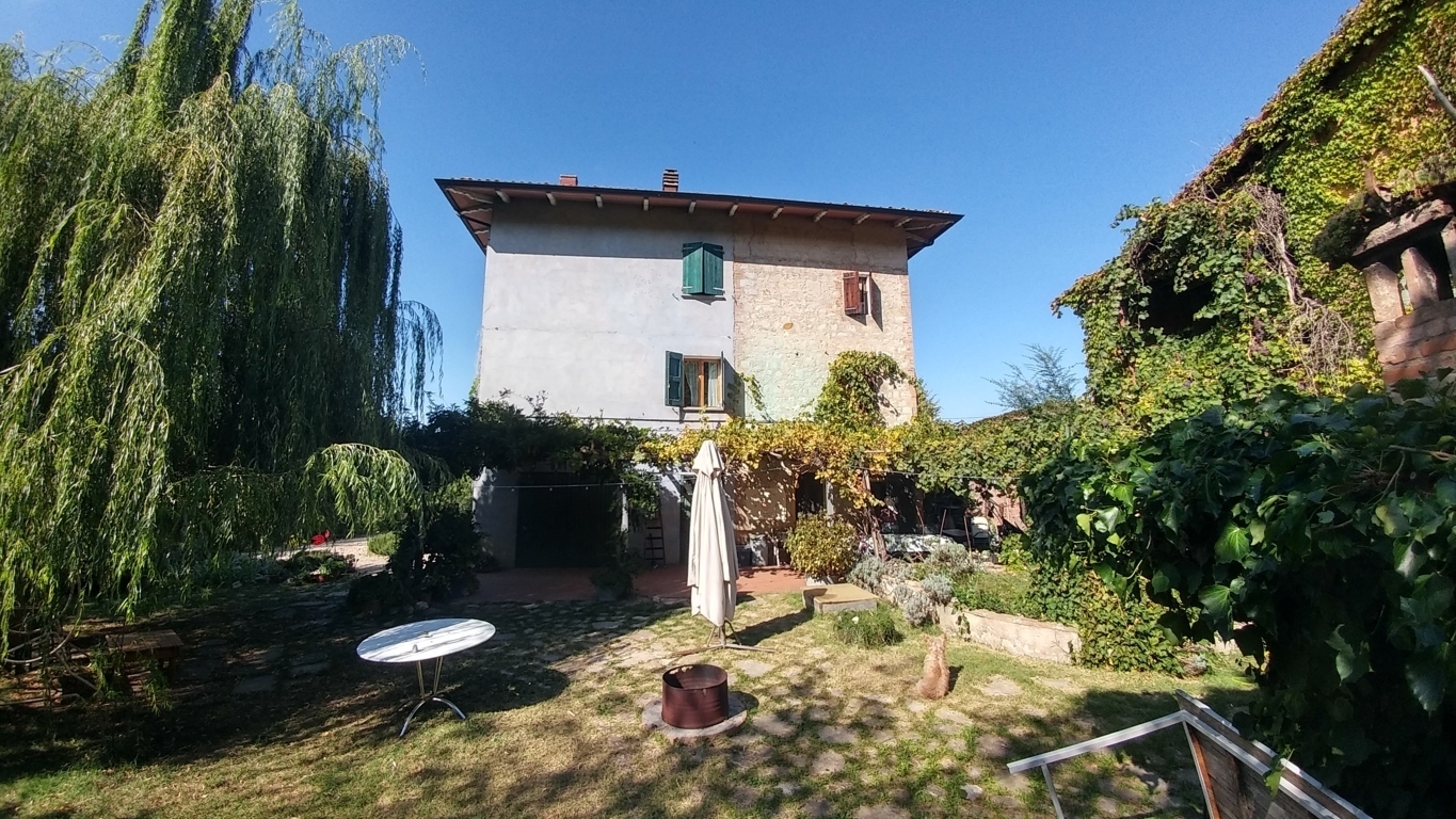 Casa indipendente con giardino in via castello 359, Zocca