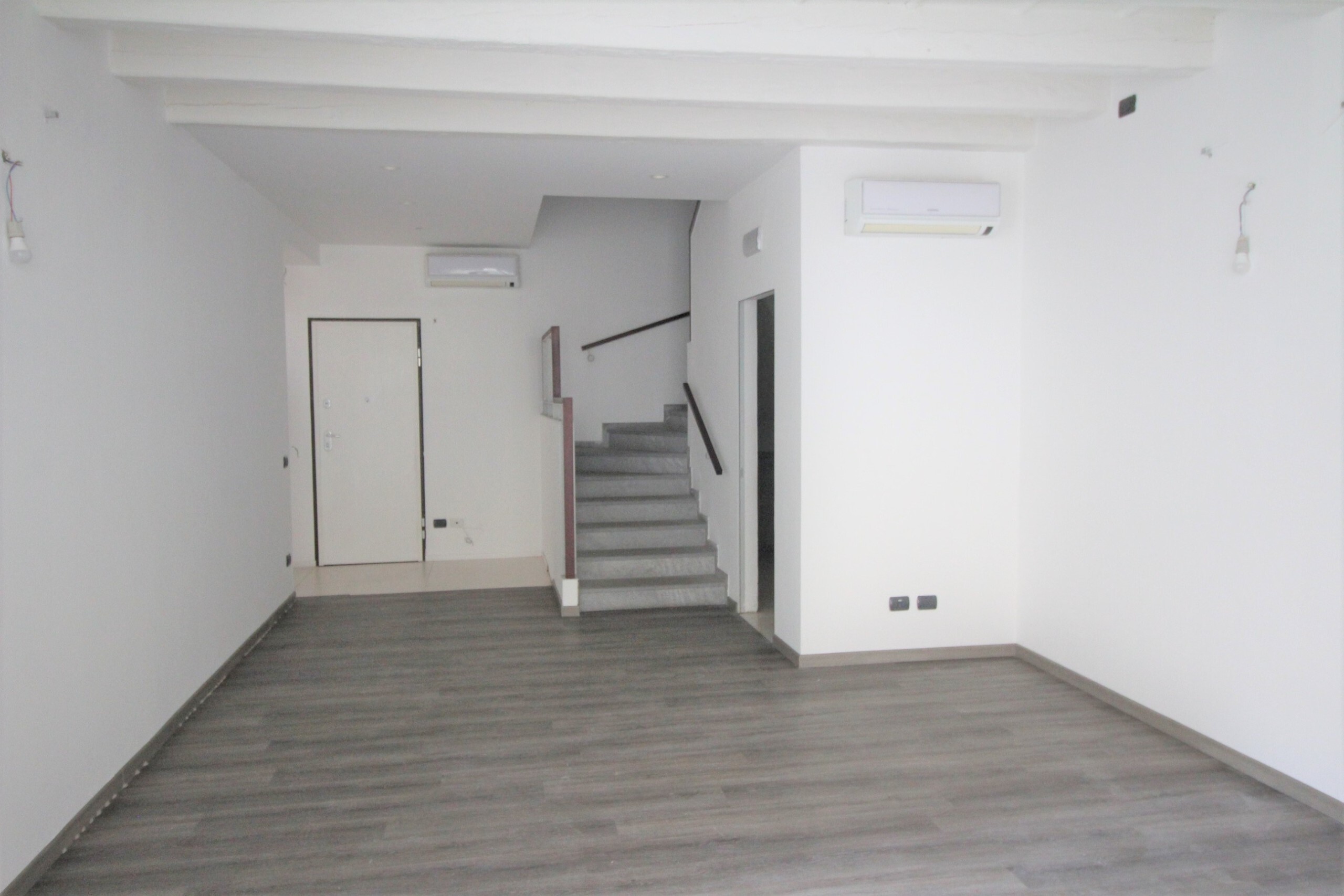 Capannone in affitto in viale marconi 1, Arona