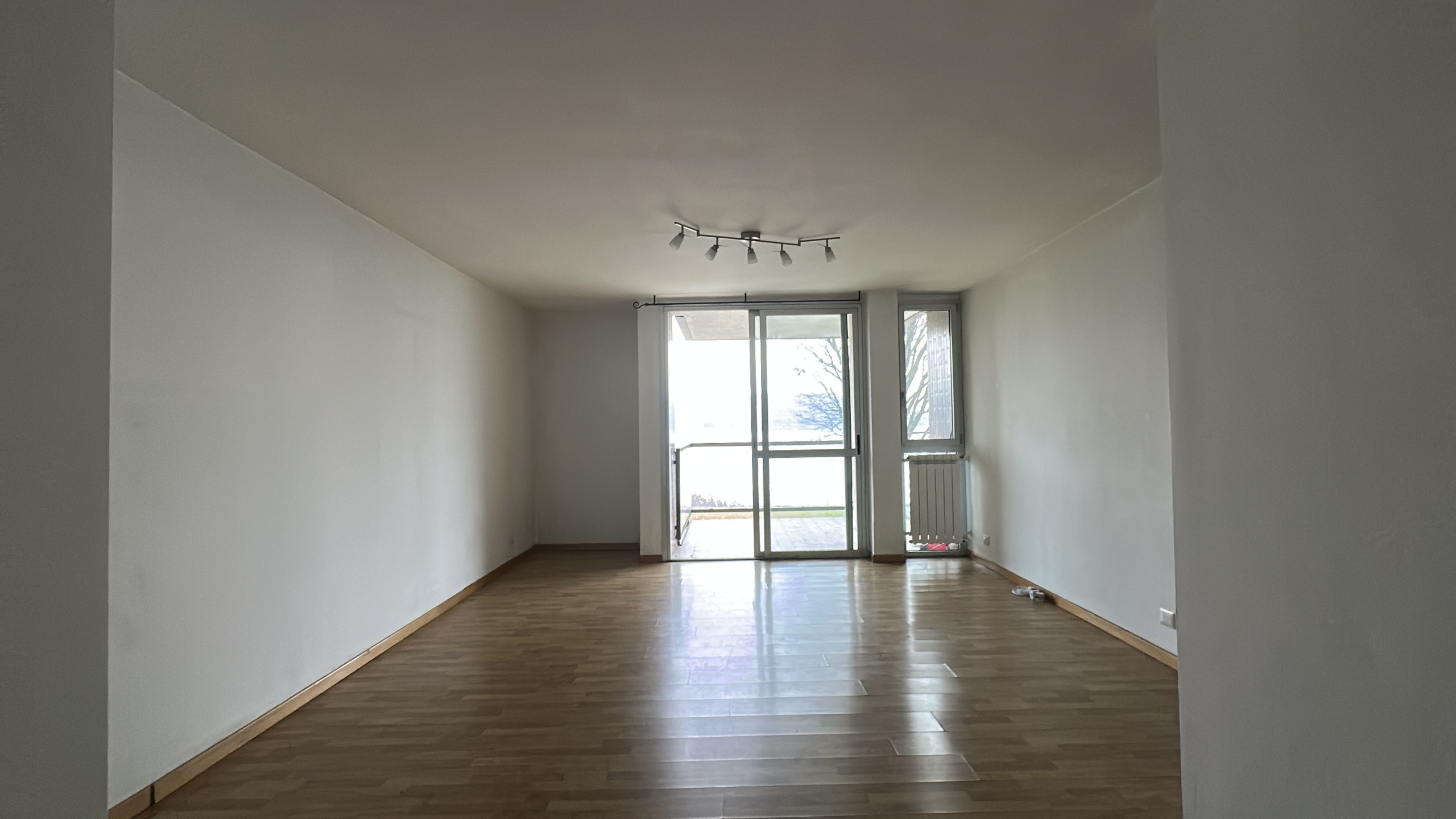 Trilocale con giardino in via cristoforo colombo 1, Dormelletto