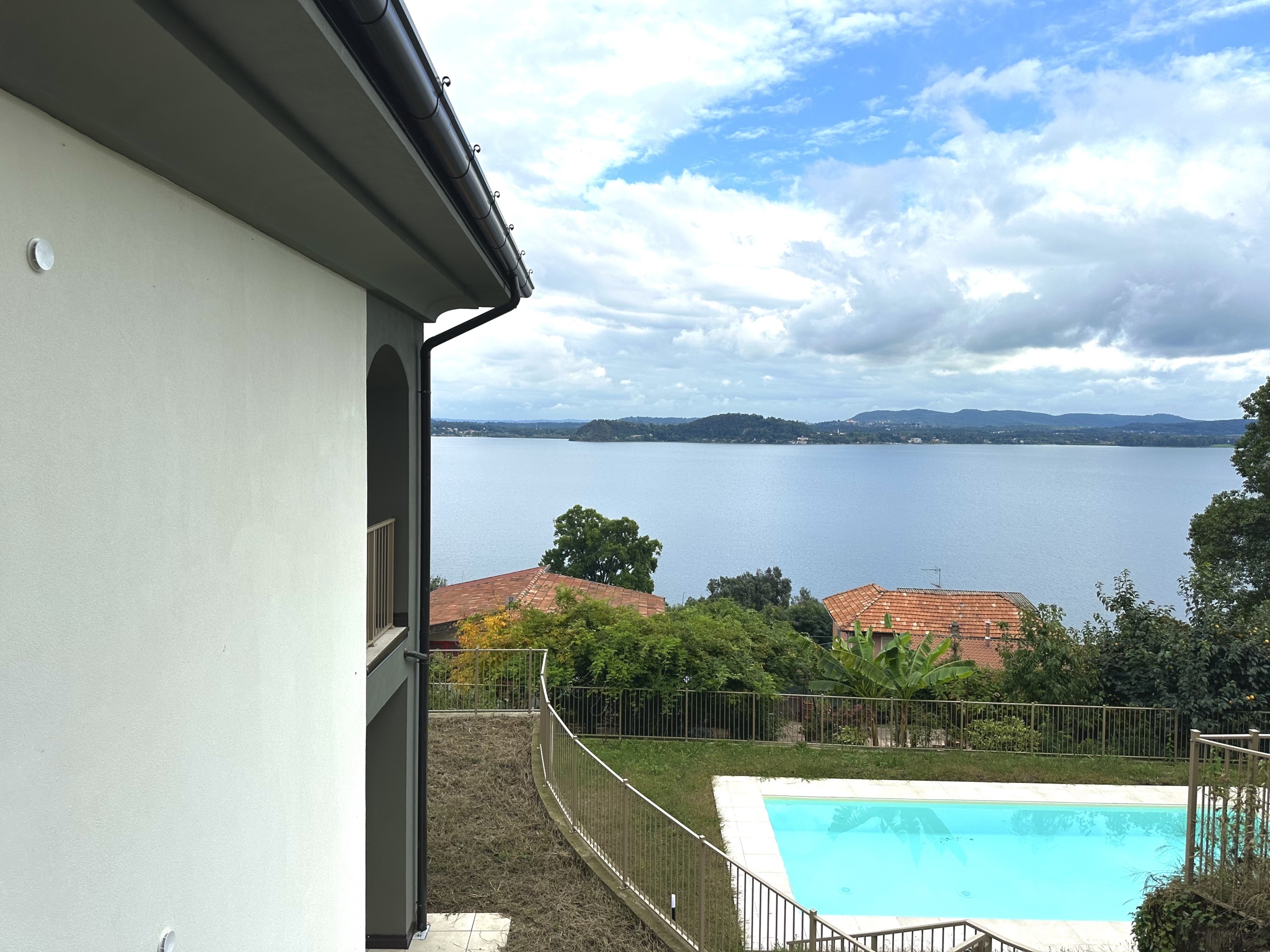 Quadrilocale con giardino in via panorama 3bis, Belgirate