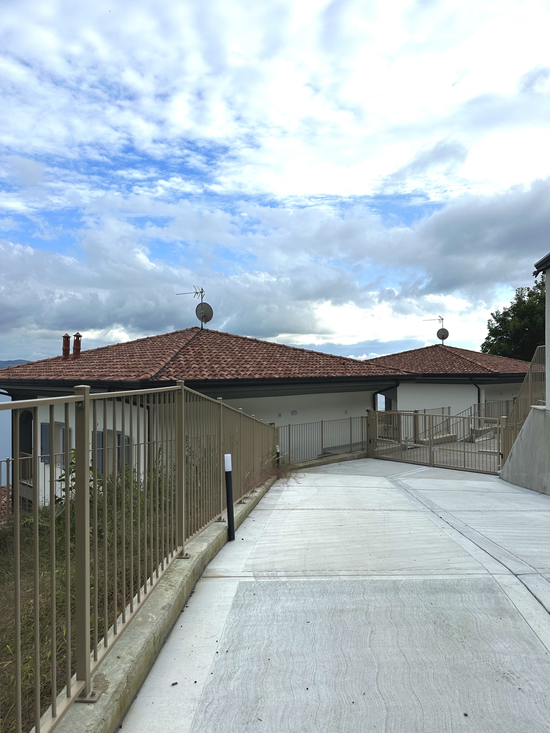 Quadrilocale con giardino in via panorama 3bis, Belgirate