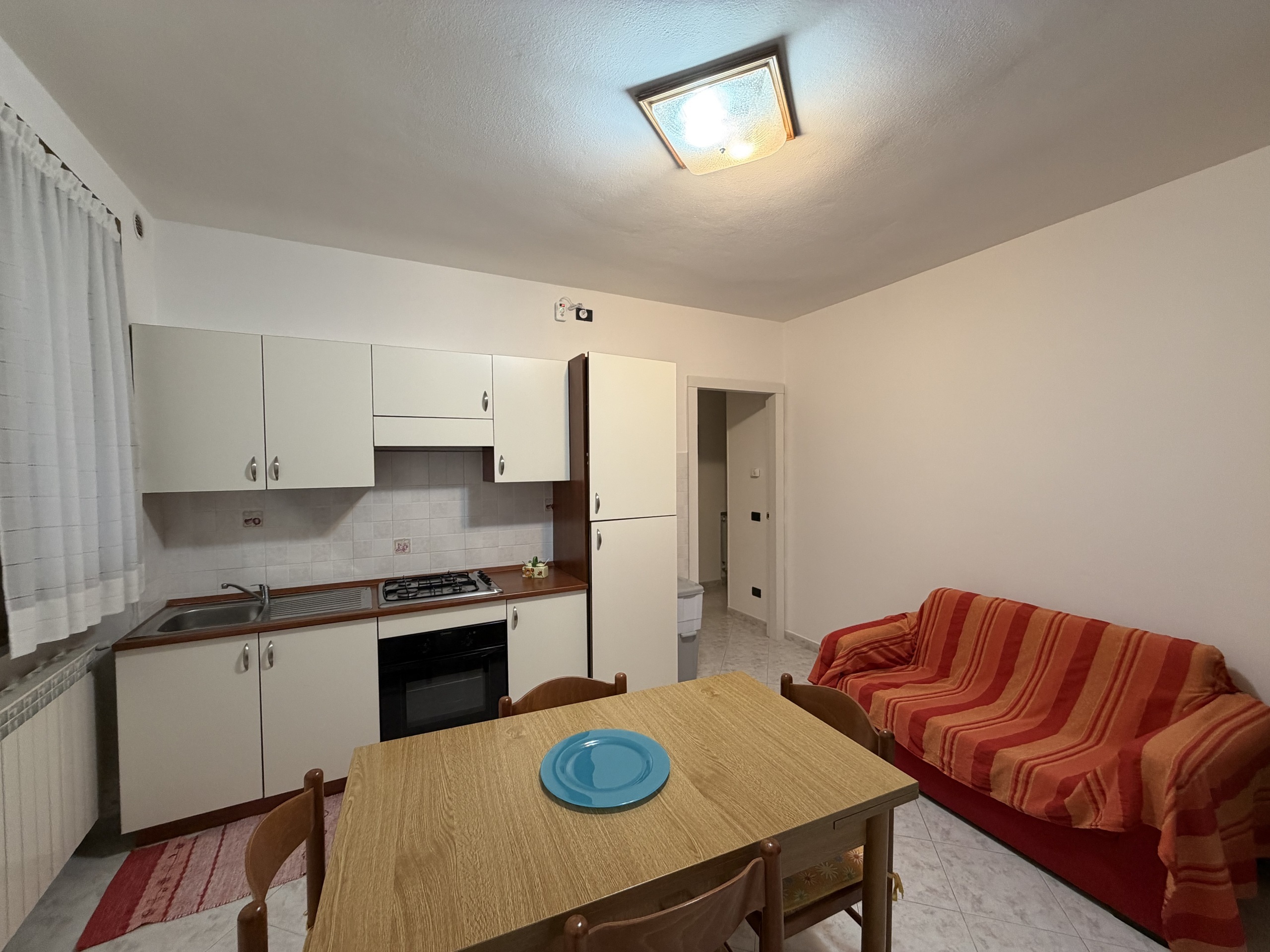 Trilocale in affitto in via bottelli 1, Arona