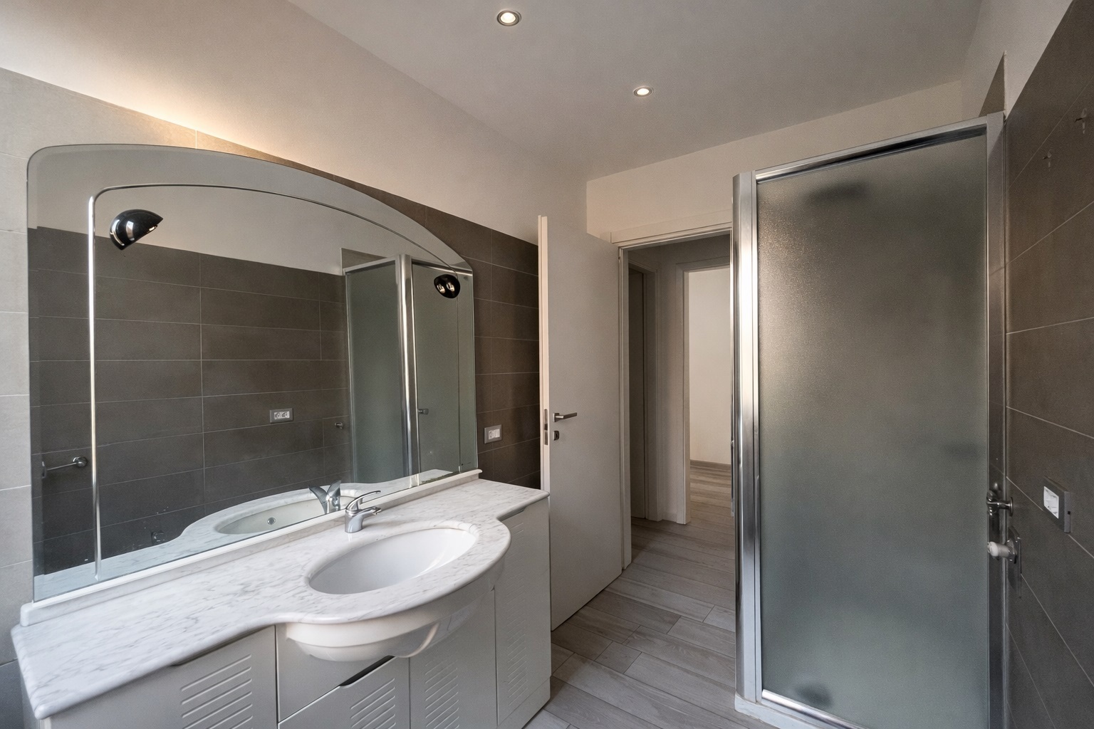 Appartamento ristrutturato in via san luigi 99, Arona