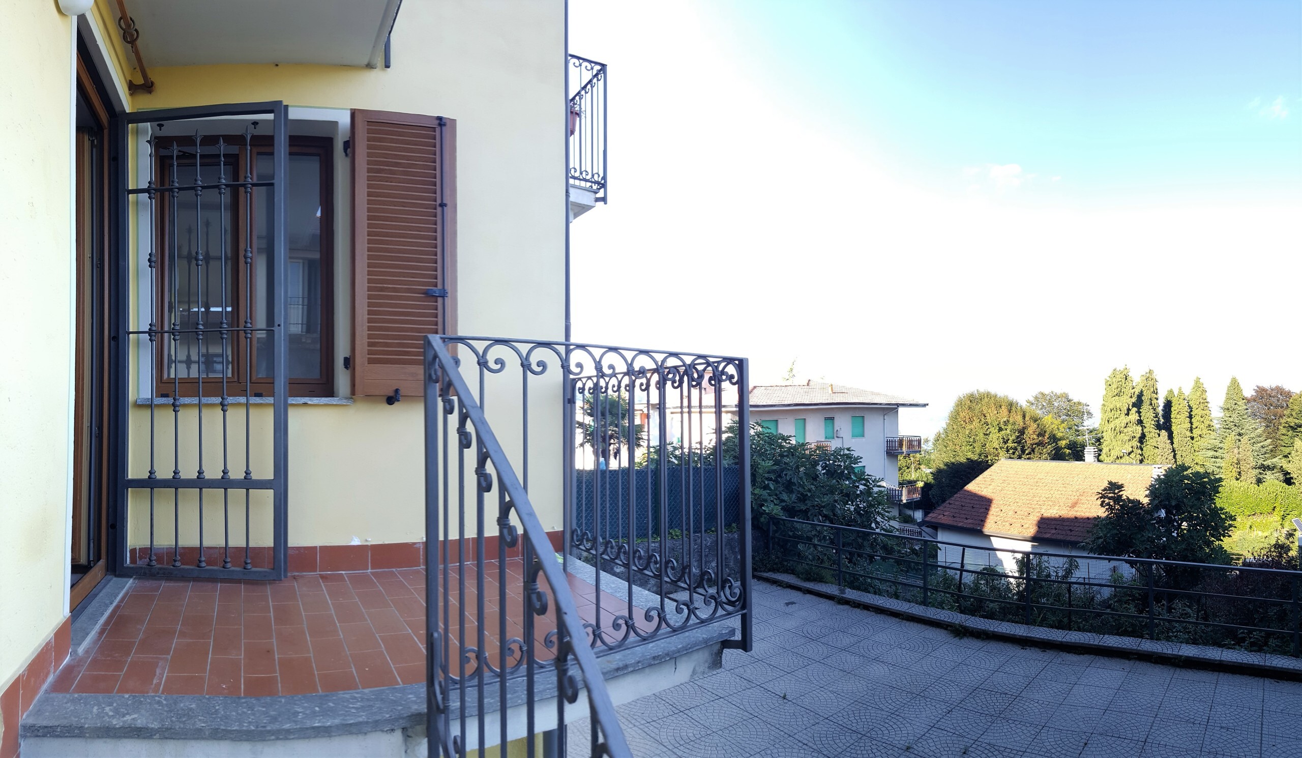 Quadrilocale con terrazzo in via manzoni 1, Arona